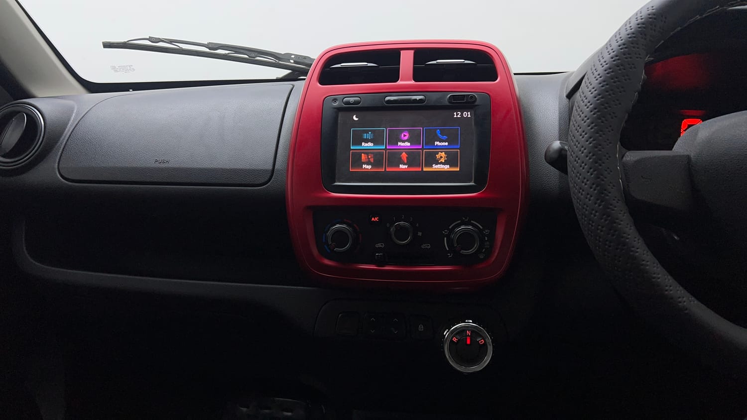 Used 2018 Renault Kwid 1.0 Marvel Iron Man Edition AMT Petrol Automatic interior MUSIC SYSTEM & AC CONTROL VIEW