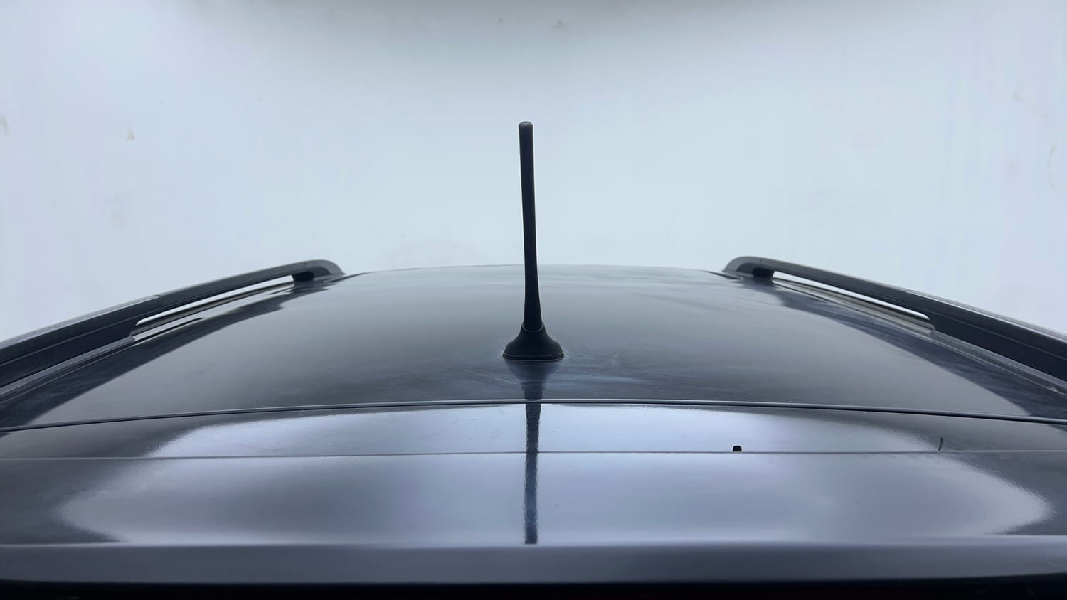 Used 2023 Mahindra XUV 300 W8 1.2 Petrol Petrol Manual exterior EXTERIOR ROOF VIEW