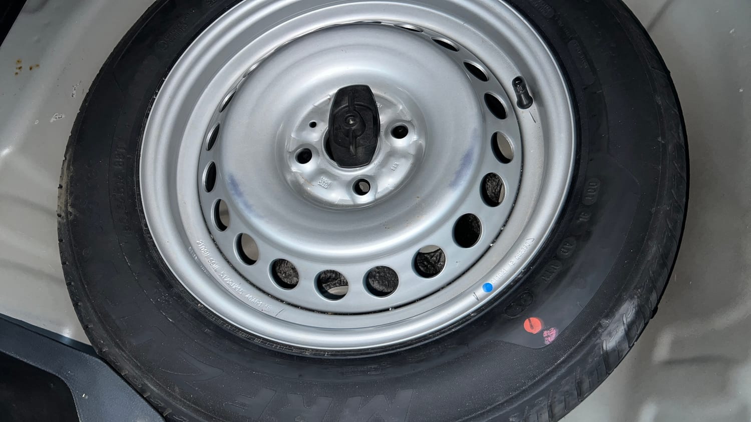 Used 2021 Maruti Suzuki Baleno Sigma Petrol Manual tyres SPARE TYRE VIEW