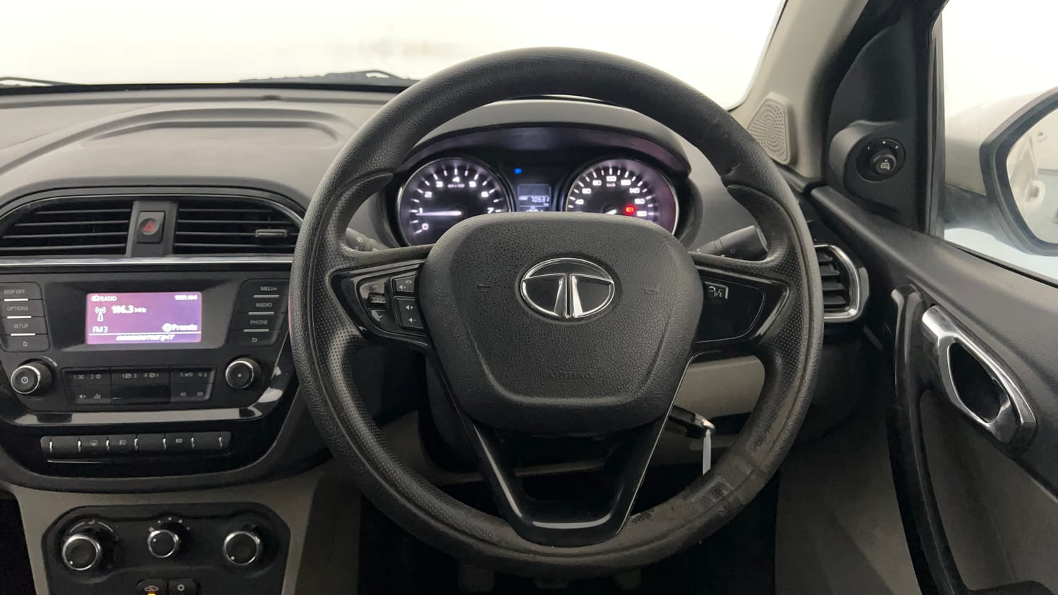 Used 2018 Tata Tiago Revotron XZ Plus Petrol Manual interior STEERING VIEW