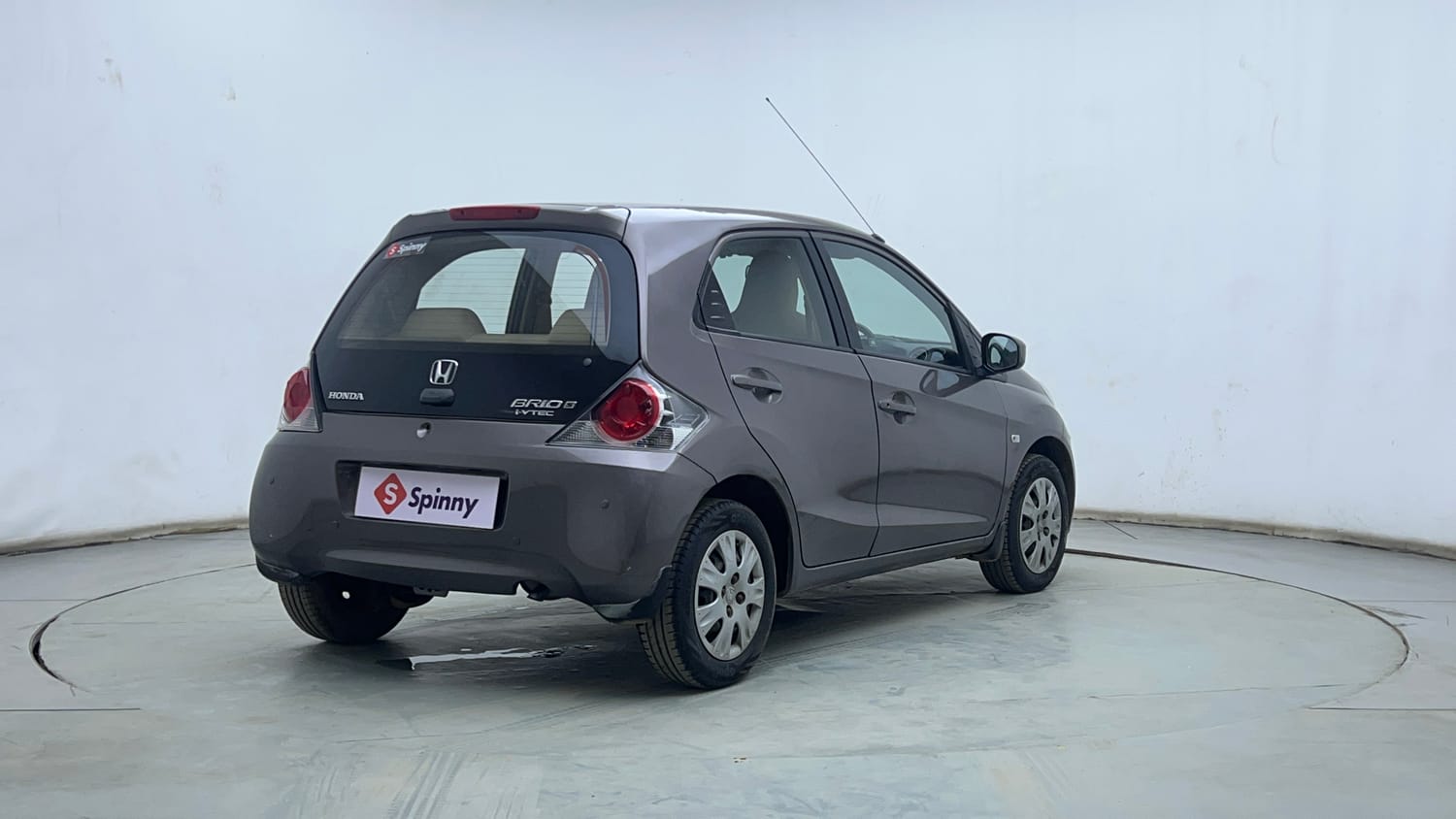 Used 2014 Honda Brio S MT Petrol Manual exterior RIGHT REAR CORNER VIEW