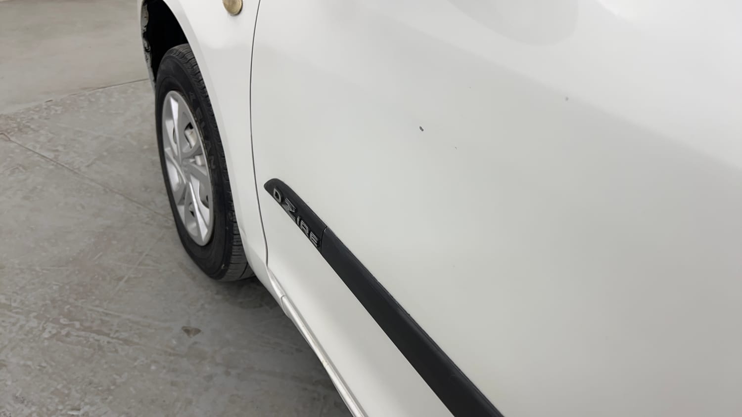 Used 2012 Maruti Suzuki Swift Dzire LXI Petrol Manual dents MINOR SCRATCH