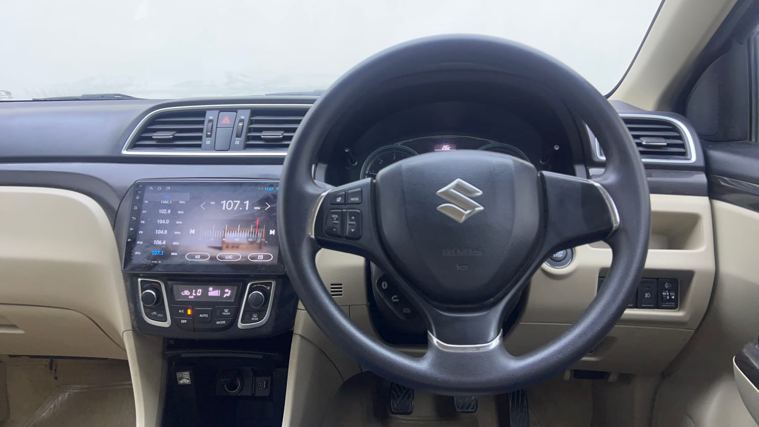 Used 2017 Maruti Suzuki Ciaz ZDi SHVS Diesel Manual interior STEERING VIEW