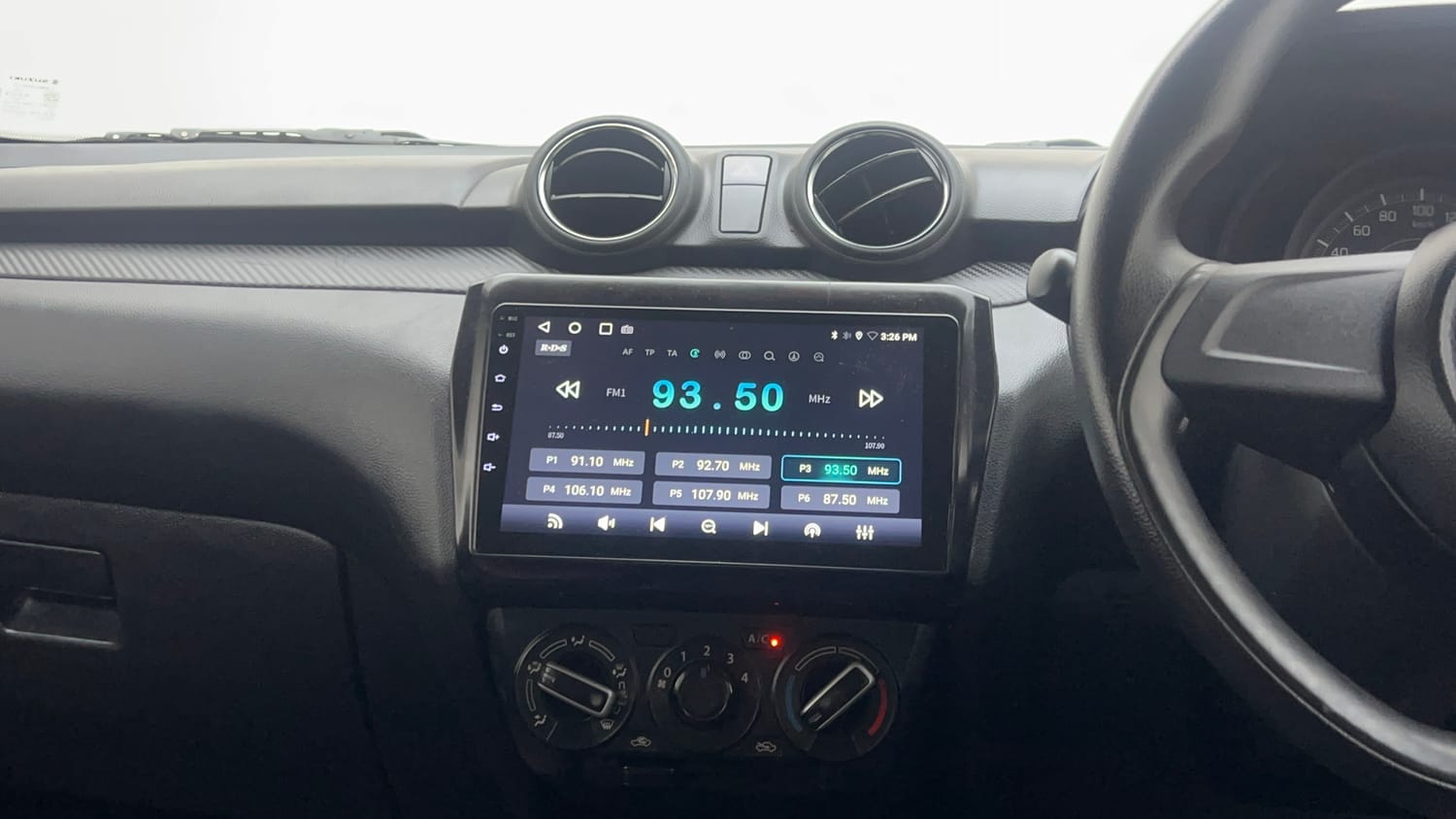 Used 2022 Maruti Suzuki Swift LXi Petrol Manual interior MUSIC SYSTEM & AC CONTROL VIEW