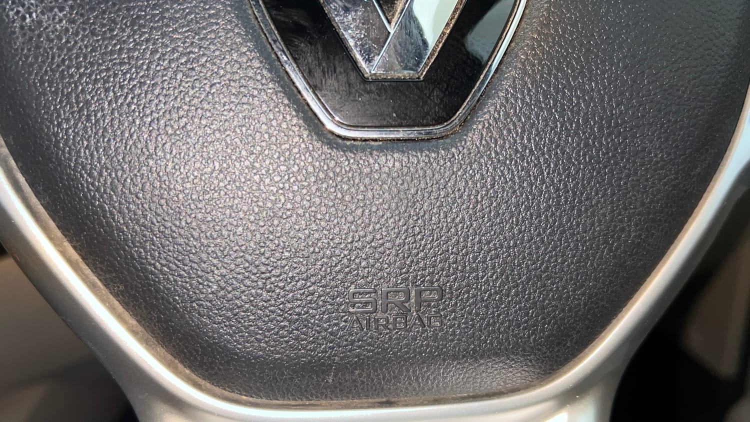 Used 2022 Renault Triber RXZ Petrol Automatic top_features Airbags