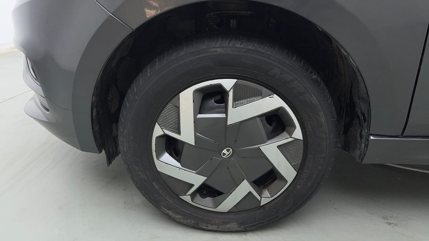 Used 2026 Tata Tiago EV XT Medium Range Electric Automatic tyres LEFT FRONT TYRE RIM VIEW