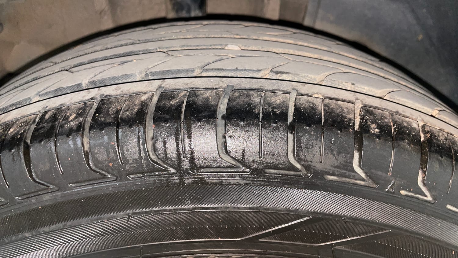 Used 2018 Tata Tiago Revotron XZ Petrol Manual tyres RIGHT REAR TYRE TREAD VIEW