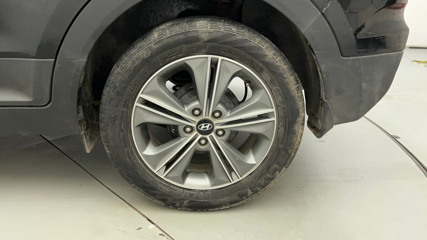 Used 2017 Hyundai Creta 1.6 SX Plus AT Petrol Petrol Automatic tyres LEFT REAR TYRE RIM VIEW