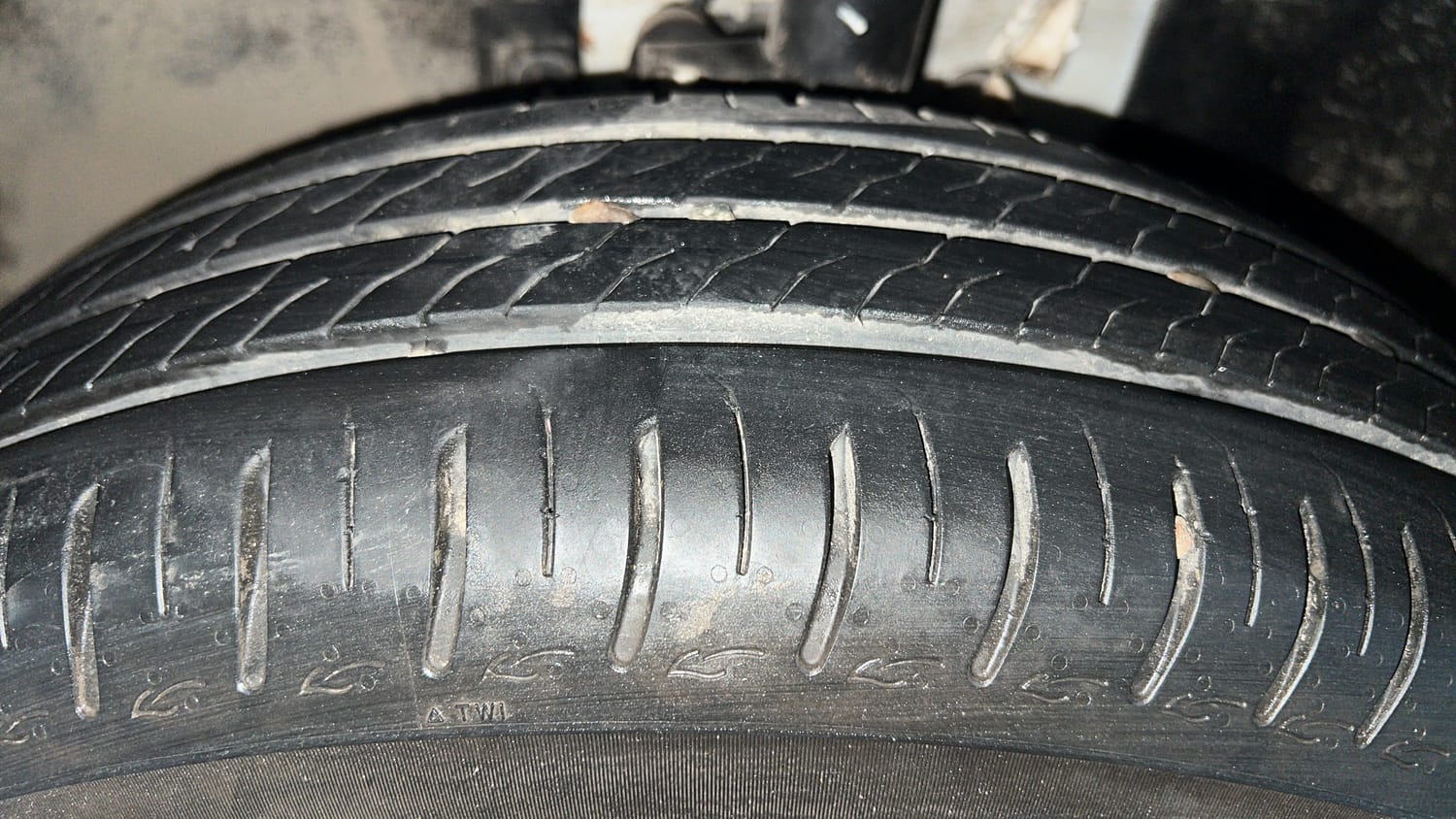 Used 2026 Tata Punch Pure + Petrol Manual tyres LEFT FRONT TYRE TREAD VIEW