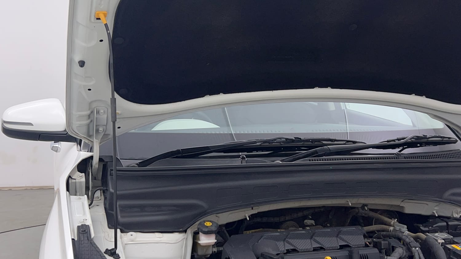 Used 2023 Hyundai Creta SX 1.5 Petrol Petrol Manual engine ENGINE RIGHT SIDE HINGE & APRON VIEW