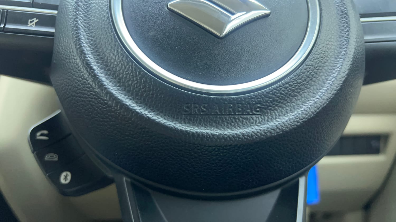 Used 2019 Maruti Suzuki Dzire VXi AMT Petrol Automatic top_features Airbags