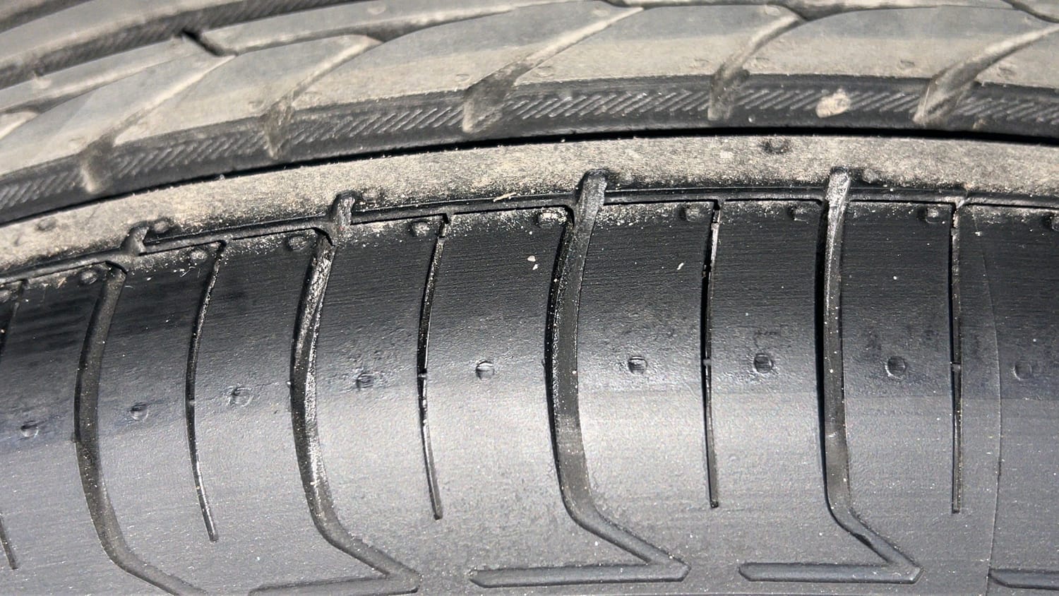 Used 2023 Hyundai Creta SX 1.5 Petrol Petrol Manual tyres RIGHT REAR TYRE TREAD VIEW