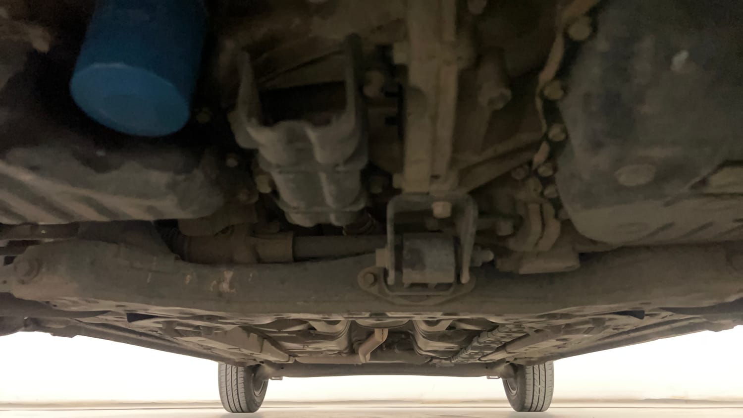 Used 2019 Hyundai Grand i10 Sportz AT 1.2 Kappa VTVT Petrol Automatic extra FRONT LEFT UNDERBODY VIEW