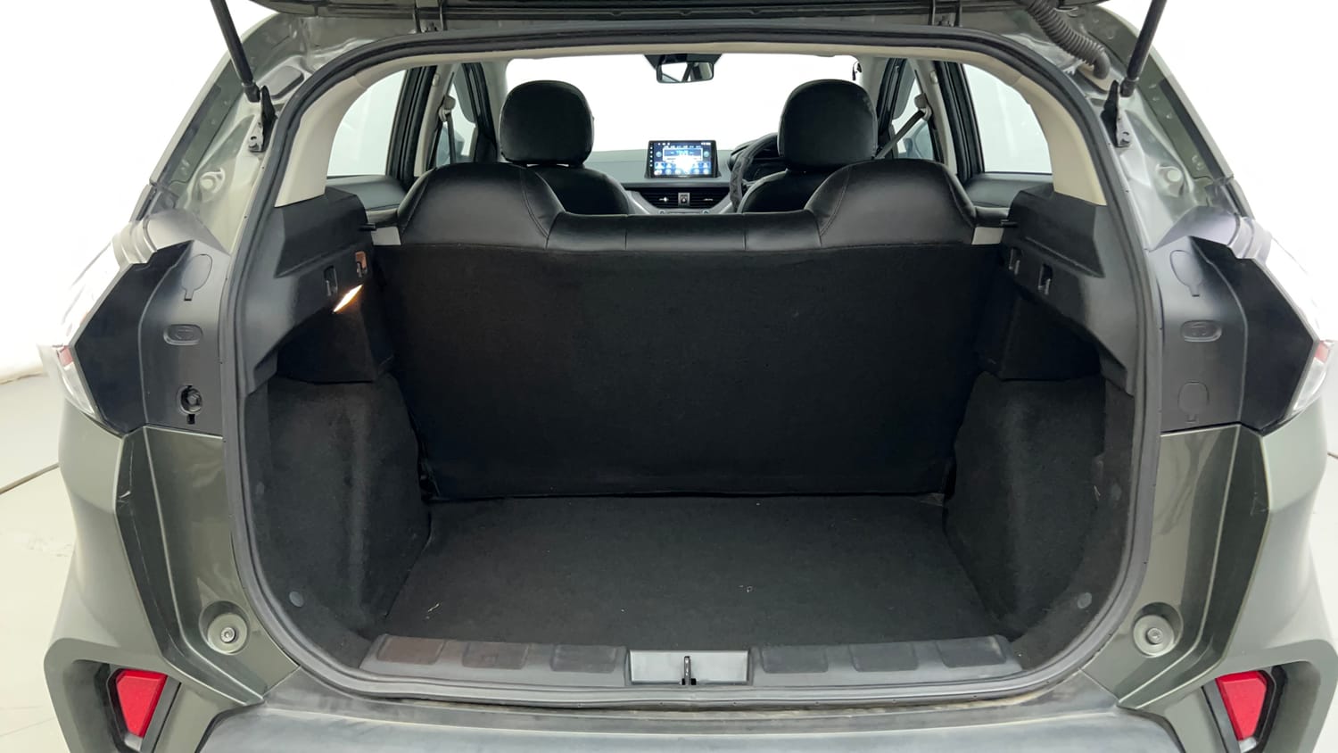 Used 2022 Tata Nexon XMA (S) Diesel Diesel Automatic interior DICKY INSIDE VIEW