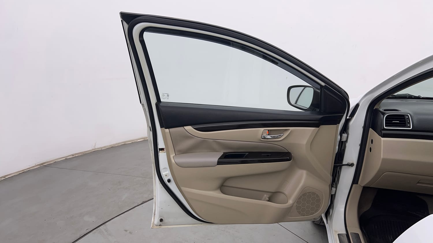 Used 2015 Maruti Suzuki Ciaz ZDi+ SHVS Diesel Manual interior LEFT FRONT DOOR OPEN VIEW