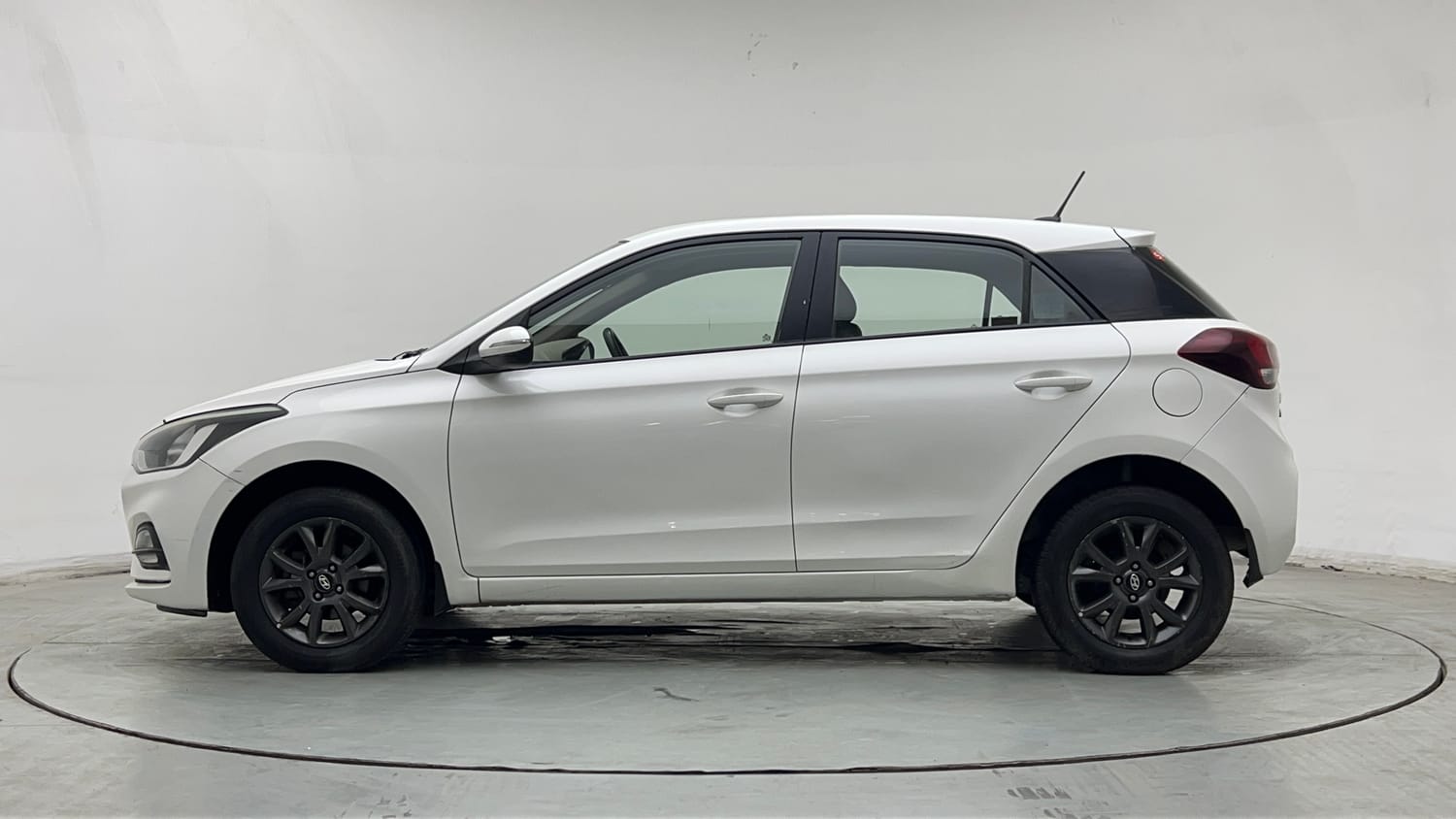 Used 2019 Hyundai Elite i20 Asta 1.2 AT Petrol Automatic exterior LEFT SIDE VIEW