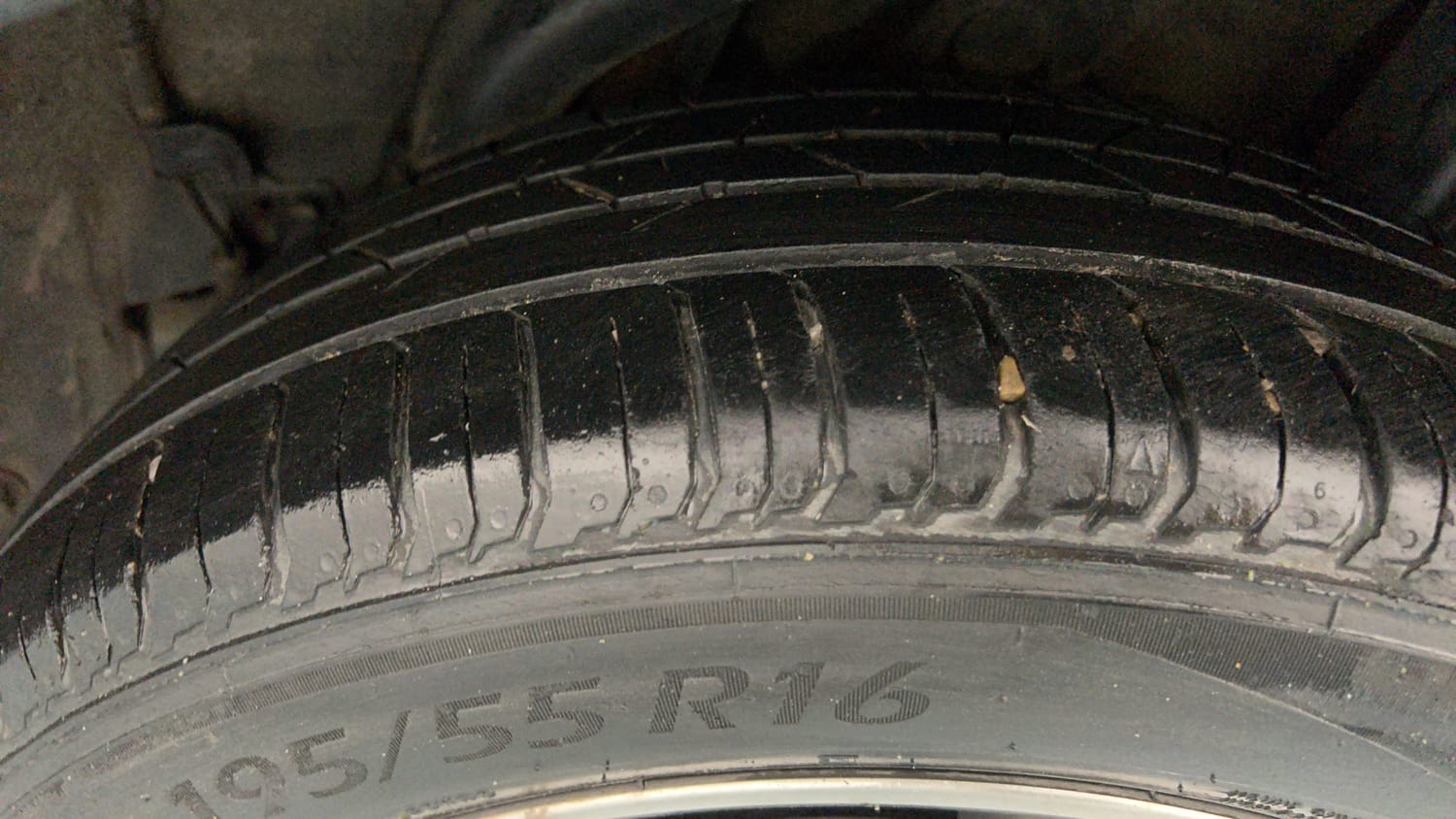 Used 2018 Hyundai Verna SX 1.6 VTVT Petrol Manual tyres LEFT REAR TYRE TREAD VIEW