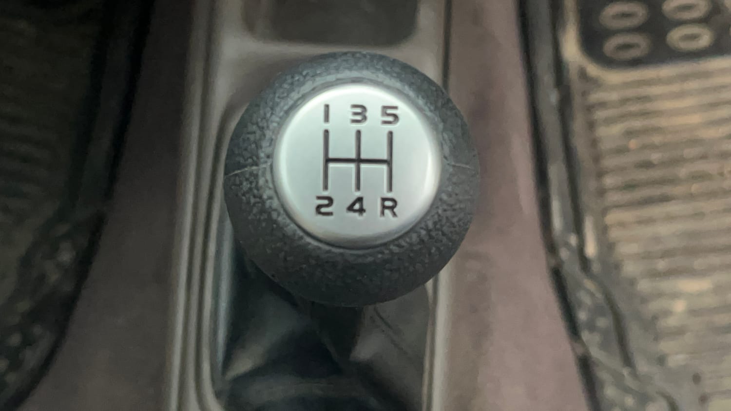 Used 2012 null Petrol Manual interior GEAR  KNOB VIEW