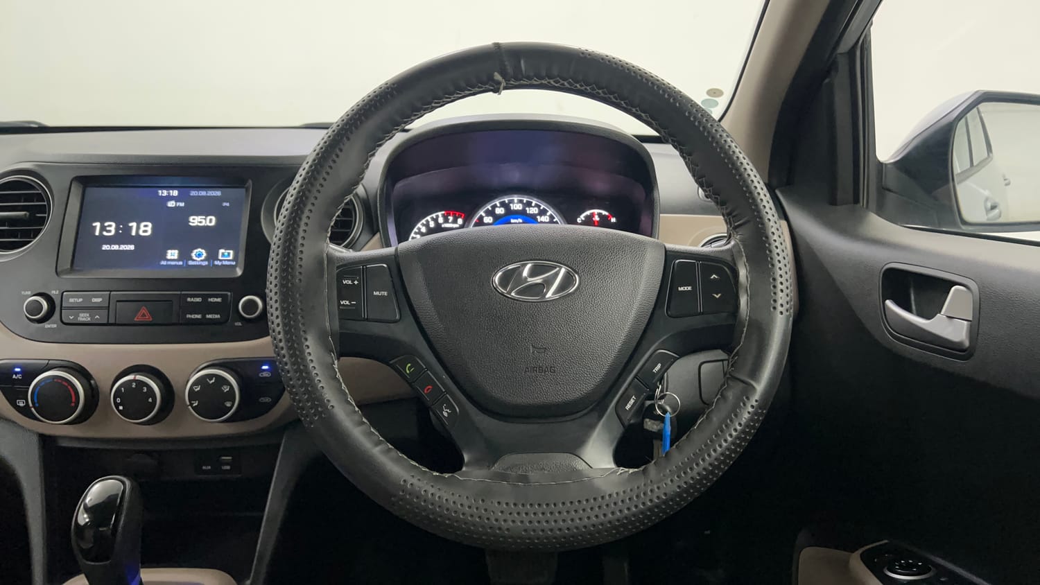 Used 2019 Hyundai Grand i10 Sportz AT 1.2 Kappa VTVT Petrol Automatic interior STEERING VIEW