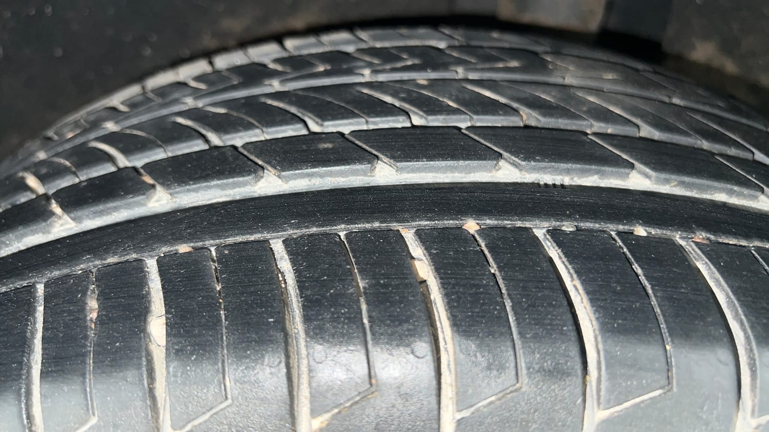 Used 2020 Maruti Suzuki Baleno Alpha Petrol Manual tyres LEFT REAR TYRE TREAD VIEW