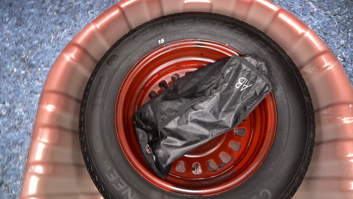 Used 2023 Nissan Magnite XV Petrol Manual tyres SPARE TYRE VIEW