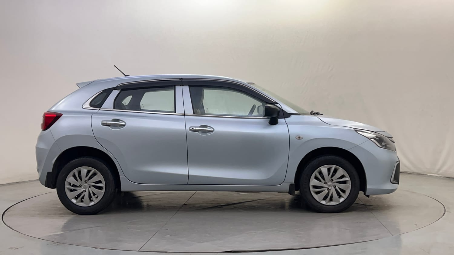 Used 2025 Toyota Glanza E Petrol Manual exterior RIGHT SIDE VIEW