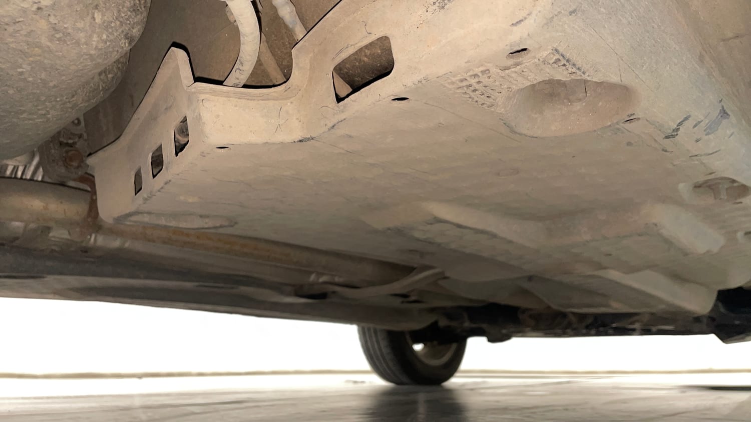 Used 2016 Volkswagen Ameo Highline 1.5L AT Diesel Automatic extra REAR RIGHT UNDERBODY VIEW