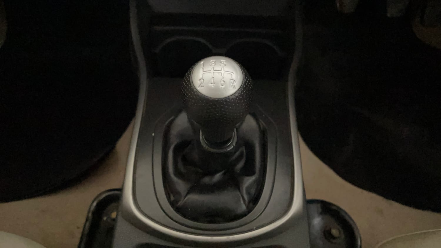 Used 2014 Honda City V Diesel Diesel Manual interior GEAR  KNOB VIEW