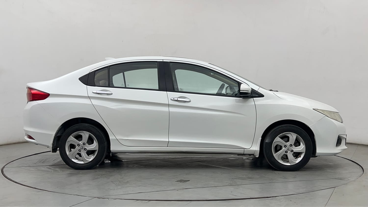 Used 2016 Honda City VX (O) MT BL Petrol Manual exterior RIGHT SIDE VIEW