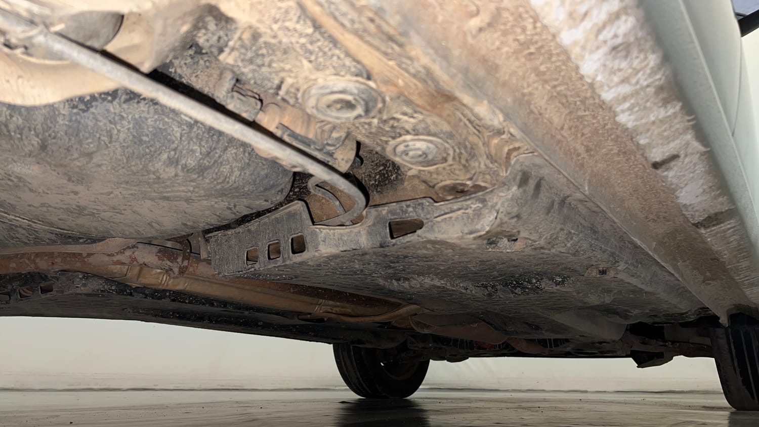 Used 2014 Volkswagen Polo Comfortline 1.2L (P) Petrol Manual extra REAR RIGHT UNDERBODY VIEW