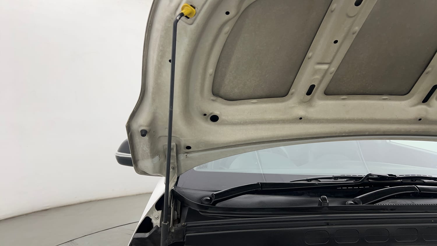 Used 2019 Hyundai Creta SX 1.6 AT Petrol Petrol Automatic engine ENGINE RIGHT SIDE HINGE & APRON VIEW