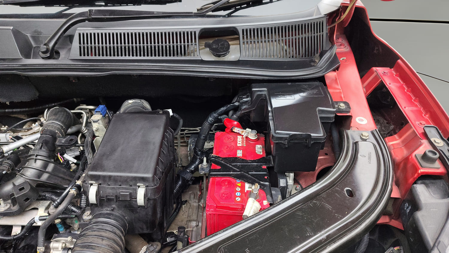 Used 2021 Renault Kiger RXZ Turbo CVT Dual Tone Petrol Automatic engine ENGINE LEFT SIDE VIEW