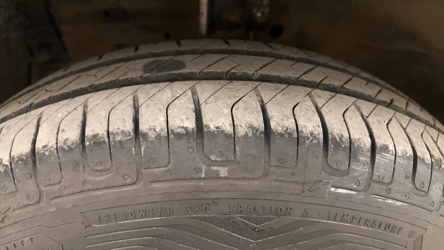 Used 2013 Maruti Suzuki Swift VXi Petrol Manual tyres LEFT FRONT TYRE TREAD VIEW