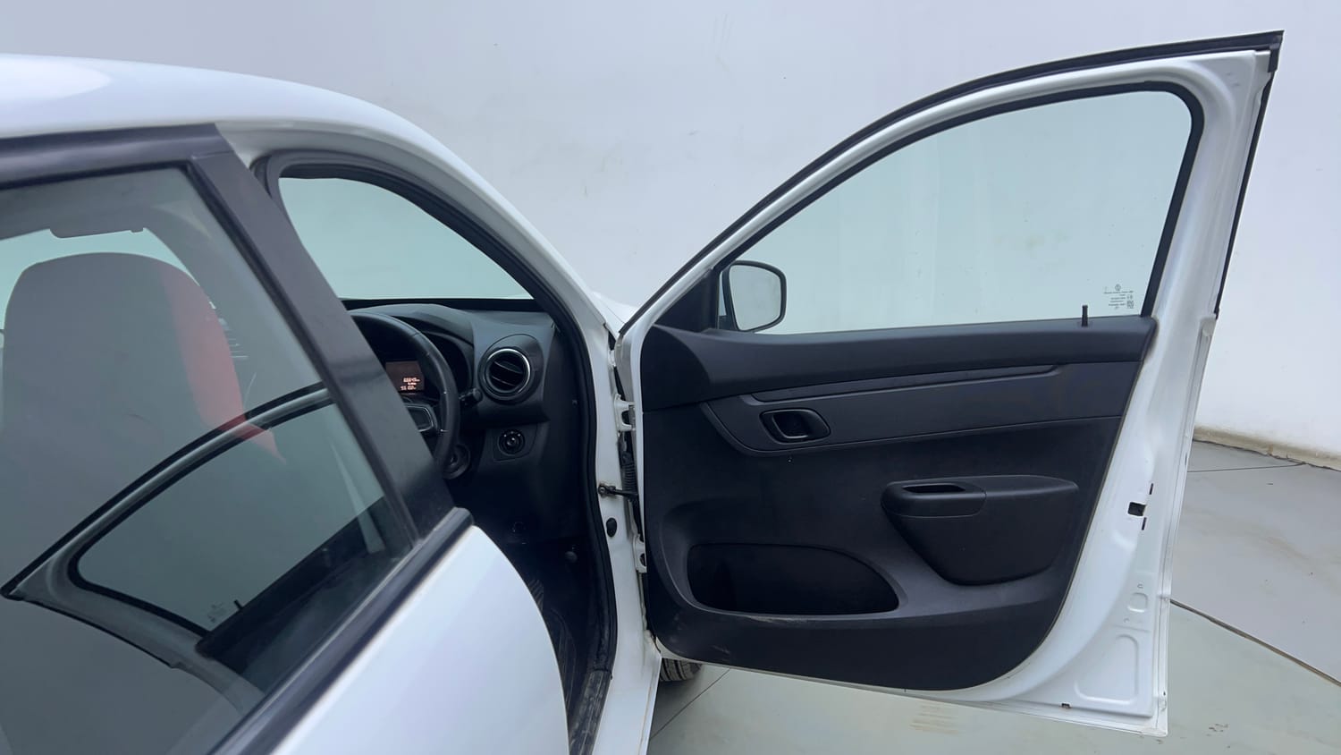 Used 2022 Renault Kwid RXT 1.0 Petrol Manual interior RIGHT FRONT DOOR OPEN VIEW