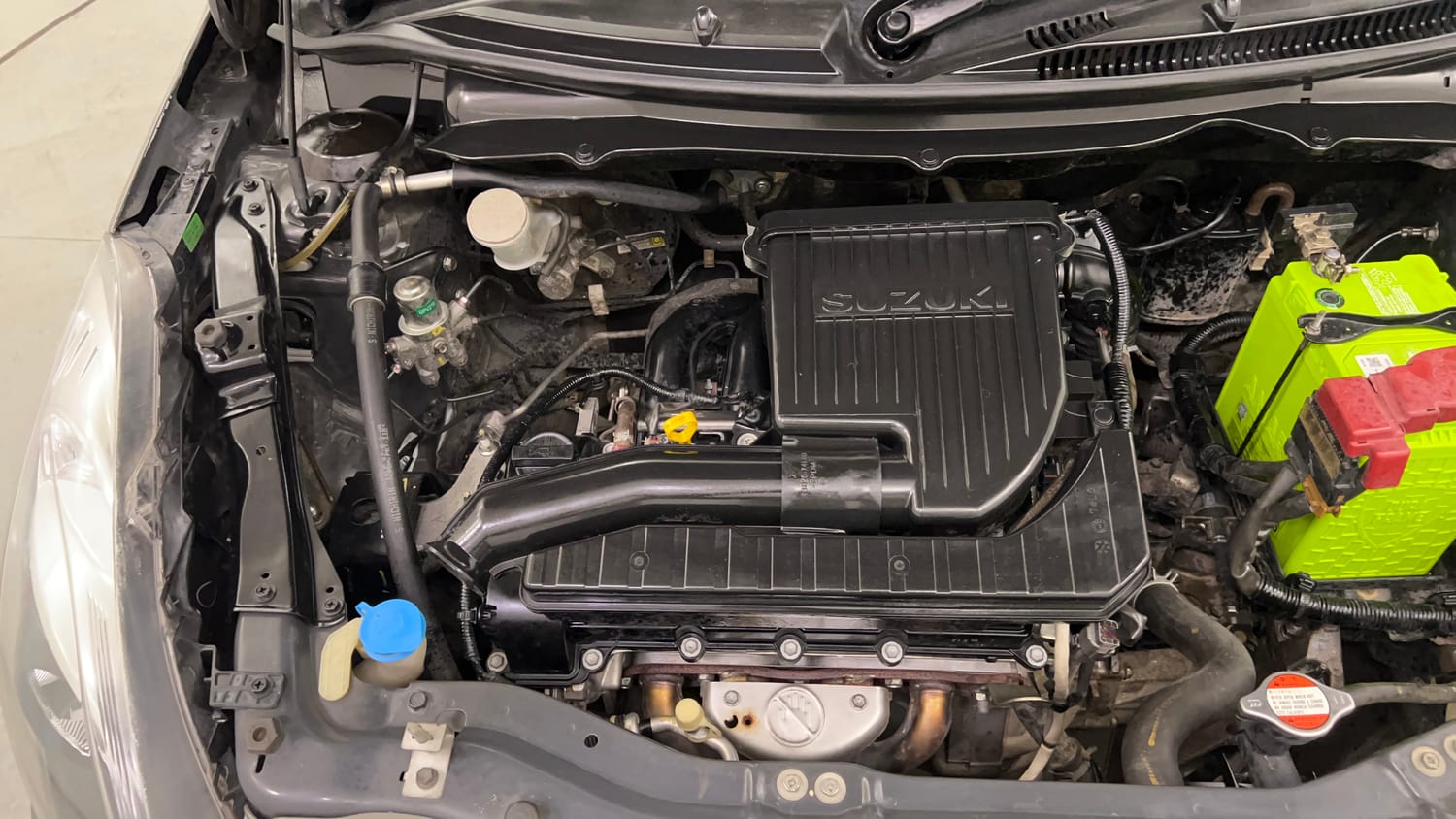 Used 2015 Maruti Suzuki Swift Dzire VXI Petrol Manual engine ENGINE RIGHT SIDE VIEW