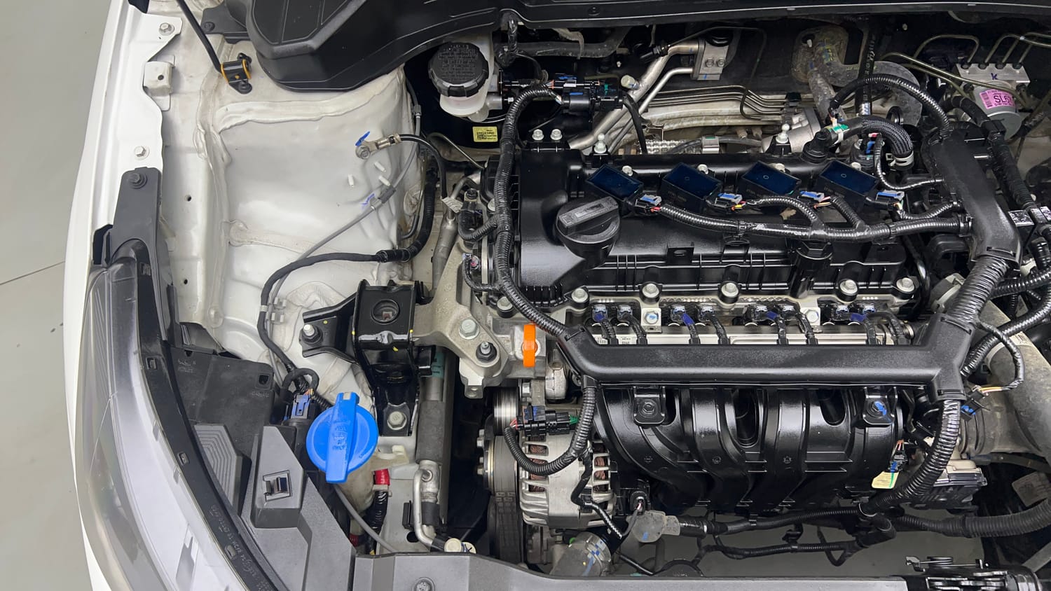 Used 2024 Hyundai i20 Sportz 1.2 MT Petrol Manual engine ENGINE RIGHT SIDE VIEW