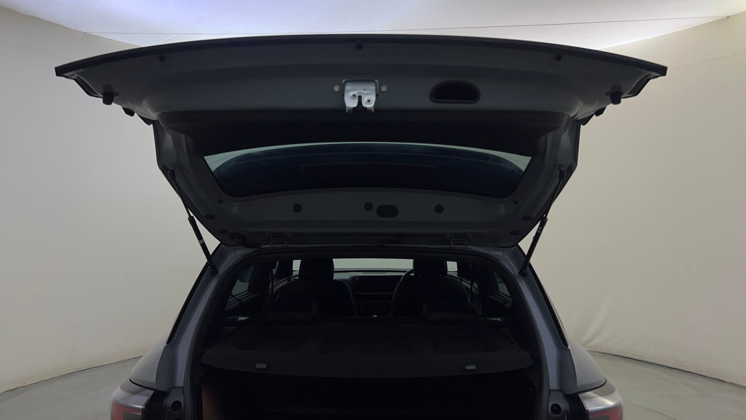 Used 2025 Hyundai Creta N-Line N10 1.5 Turbo MT Dual Tone Petrol Manual interior DICKY DOOR OPEN VIEW