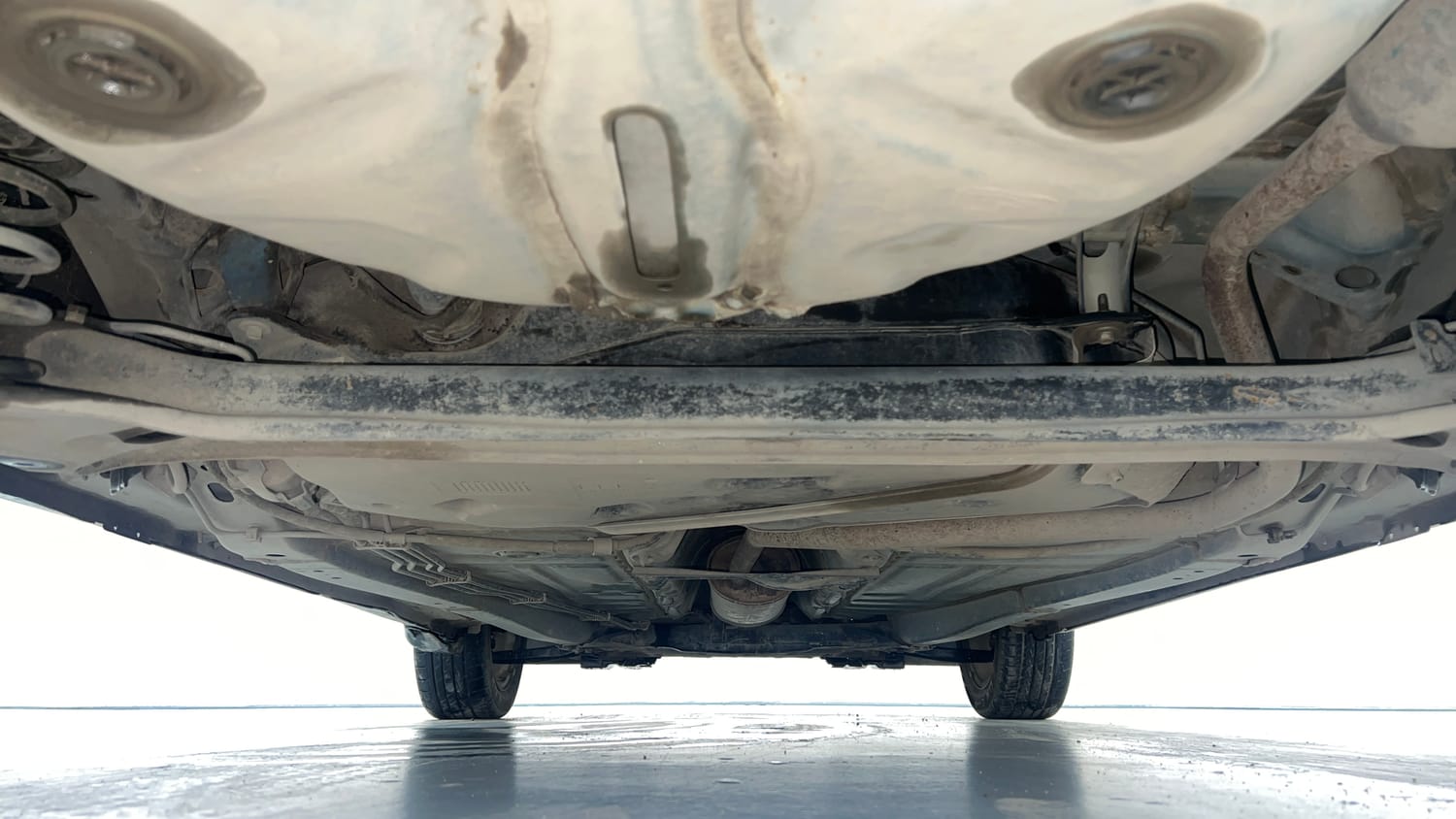 Used 2020 Maruti Suzuki Baleno Alpha Petrol Manual extra REAR UNDERBODY VIEW (TAKEN FROM REAR)
