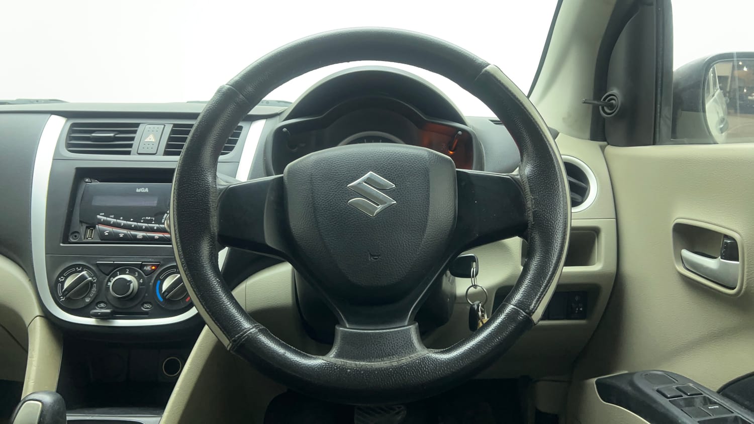 Used 2014 Maruti Suzuki Celerio VXi AMT Petrol Automatic interior STEERING VIEW