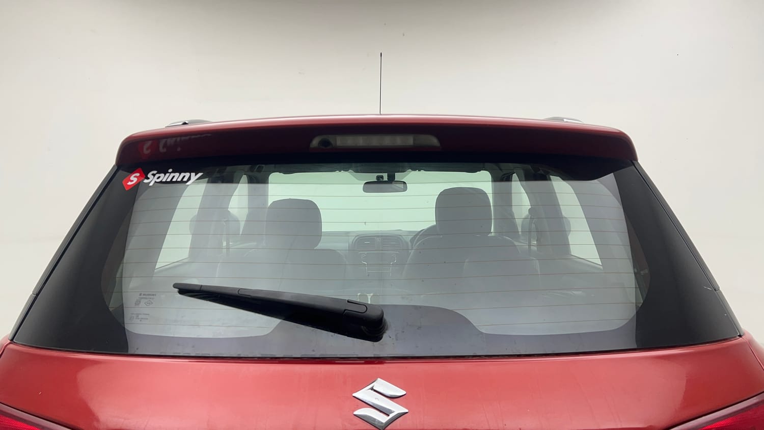 Used 2018 Maruti Suzuki Vitara Brezza [2016-2020] VDi Diesel Manual exterior BACK WINDSHIELD VIEW