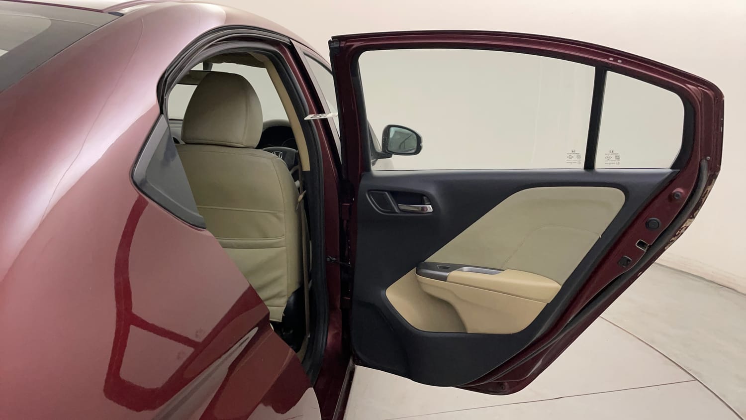 Used 2014 Honda City V Diesel Diesel Manual interior RIGHT REAR DOOR OPEN VIEW