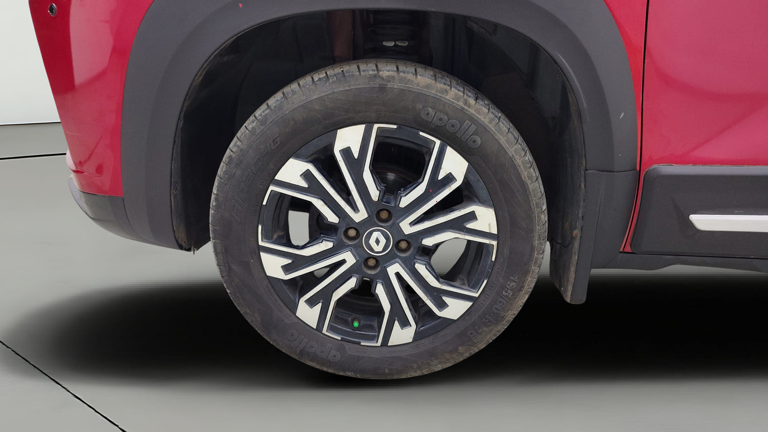 Used 2021 Renault Kiger RXZ Turbo CVT Dual Tone Petrol Automatic tyres LEFT FRONT TYRE RIM VIEW