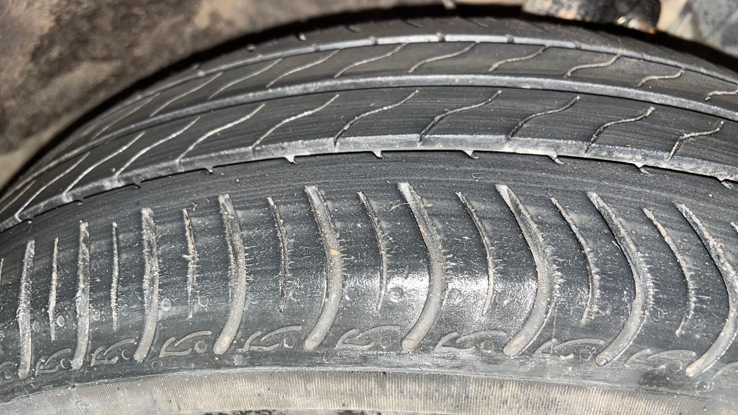 Used 2014 Honda City V Diesel Diesel Manual tyres RIGHT FRONT TYRE TREAD VIEW