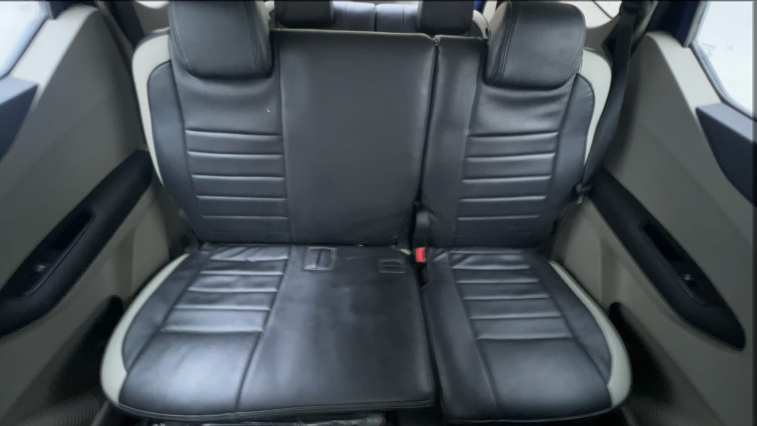 Used 2020 Renault Triber RXZ Petrol Manual interior REAR SEAT CONDITION VIEW