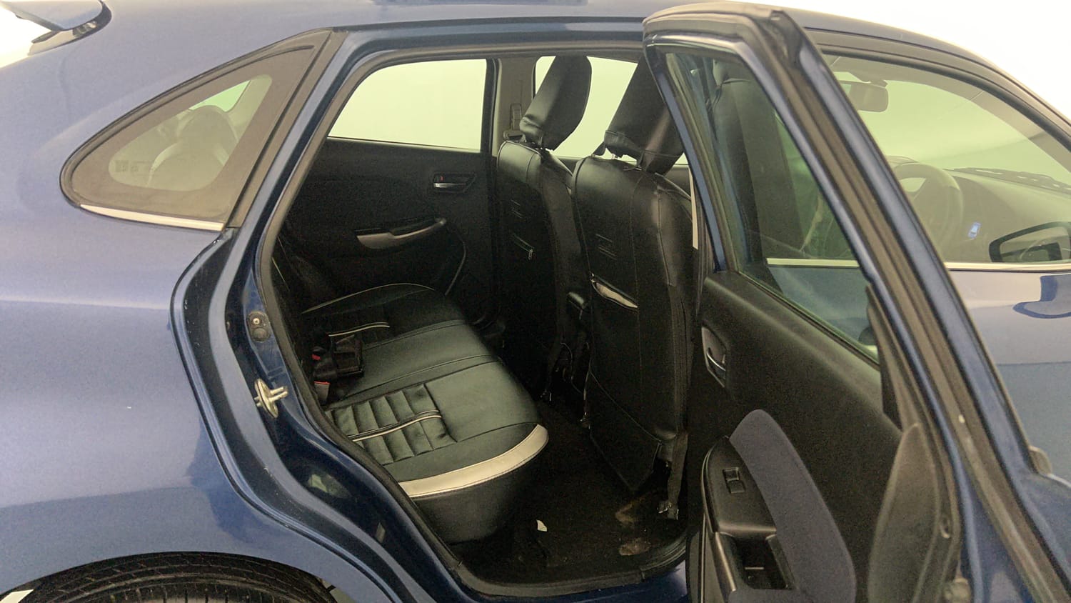 Used 2020 Maruti Suzuki Baleno Alpha Petrol Manual interior RIGHT SIDE REAR DOOR CABIN VIEW