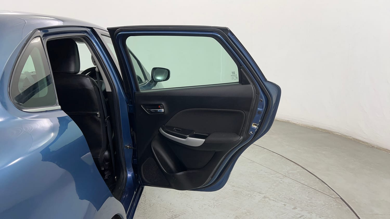 Used 2017 Maruti Suzuki Baleno Alpha 1.2 Petrol Manual interior RIGHT REAR DOOR OPEN VIEW