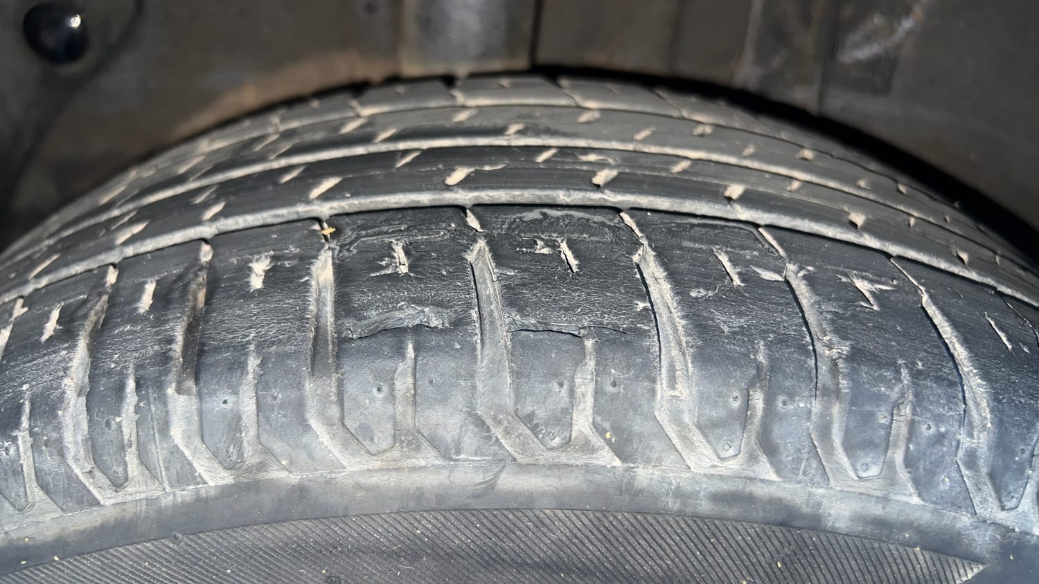 Used 2016 Hyundai Elite i20 Asta 1.2 Petrol Manual tyres RIGHT REAR TYRE TREAD VIEW