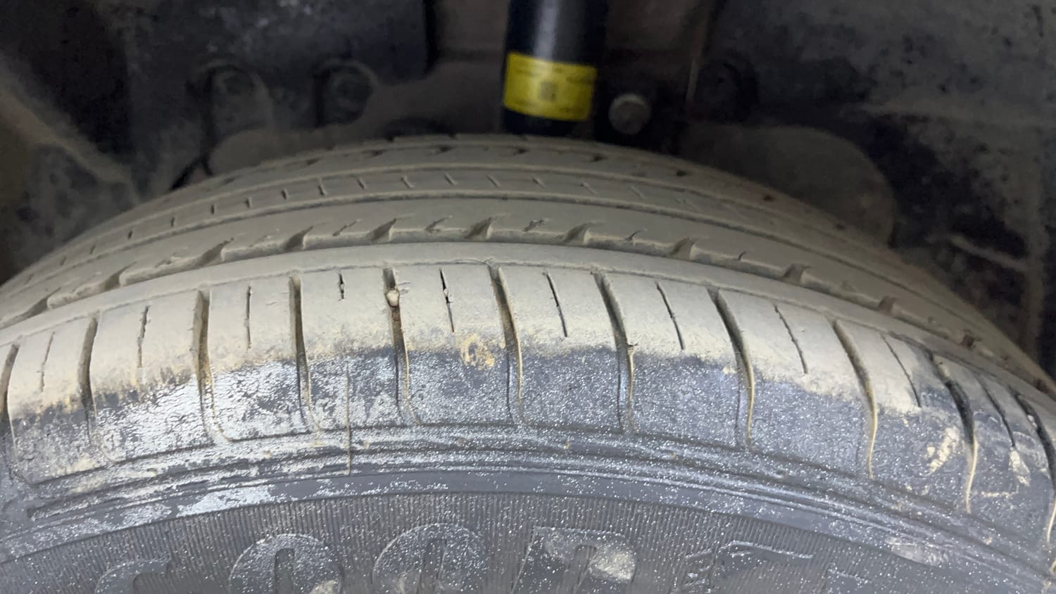 Used 2016 Ford EcoSport Trend 1.5L Ti-VCT Petrol Manual tyres LEFT FRONT TYRE TREAD VIEW