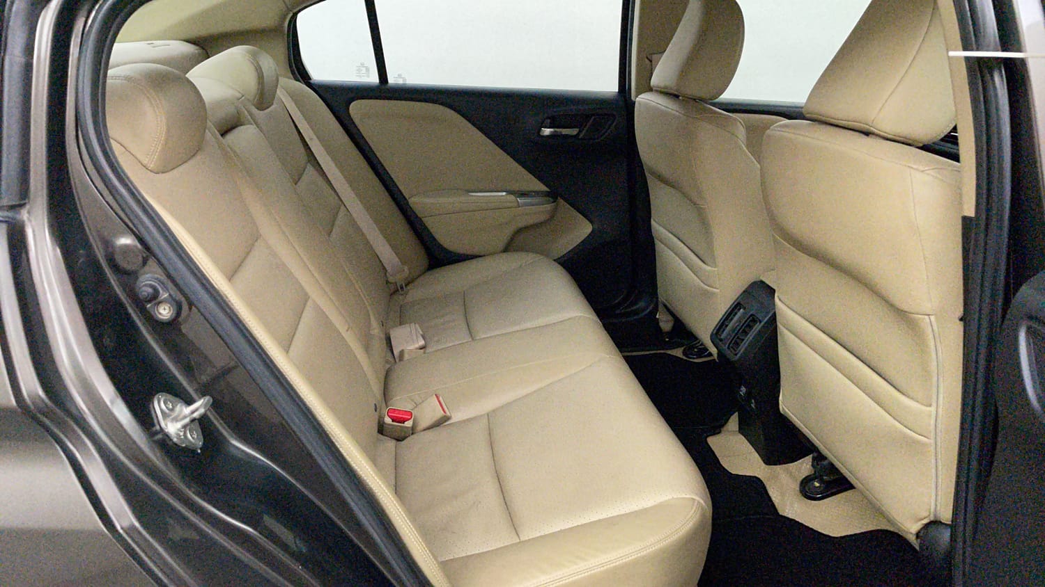 Used 2016 Honda City VX Petrol Manual interior RIGHT SIDE REAR DOOR CABIN VIEW