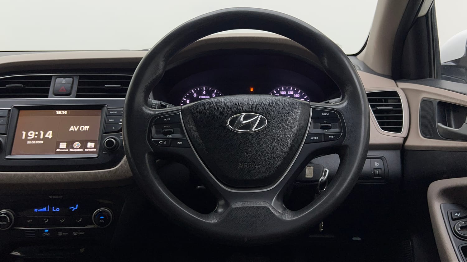Used 2019 Hyundai Elite i20 Asta 1.2 AT Petrol Automatic interior STEERING VIEW